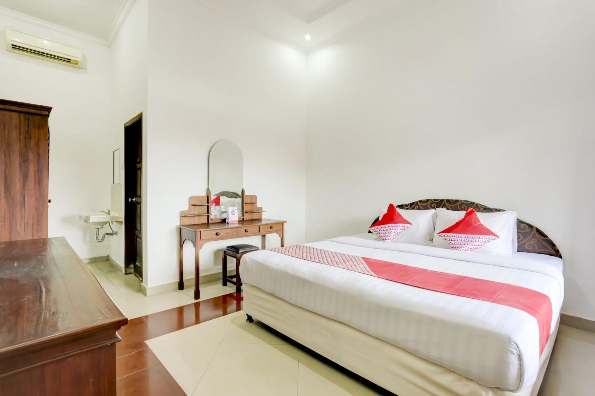 Super Oyo 3261 Hotel Ratu Denpasar Extérieur photo