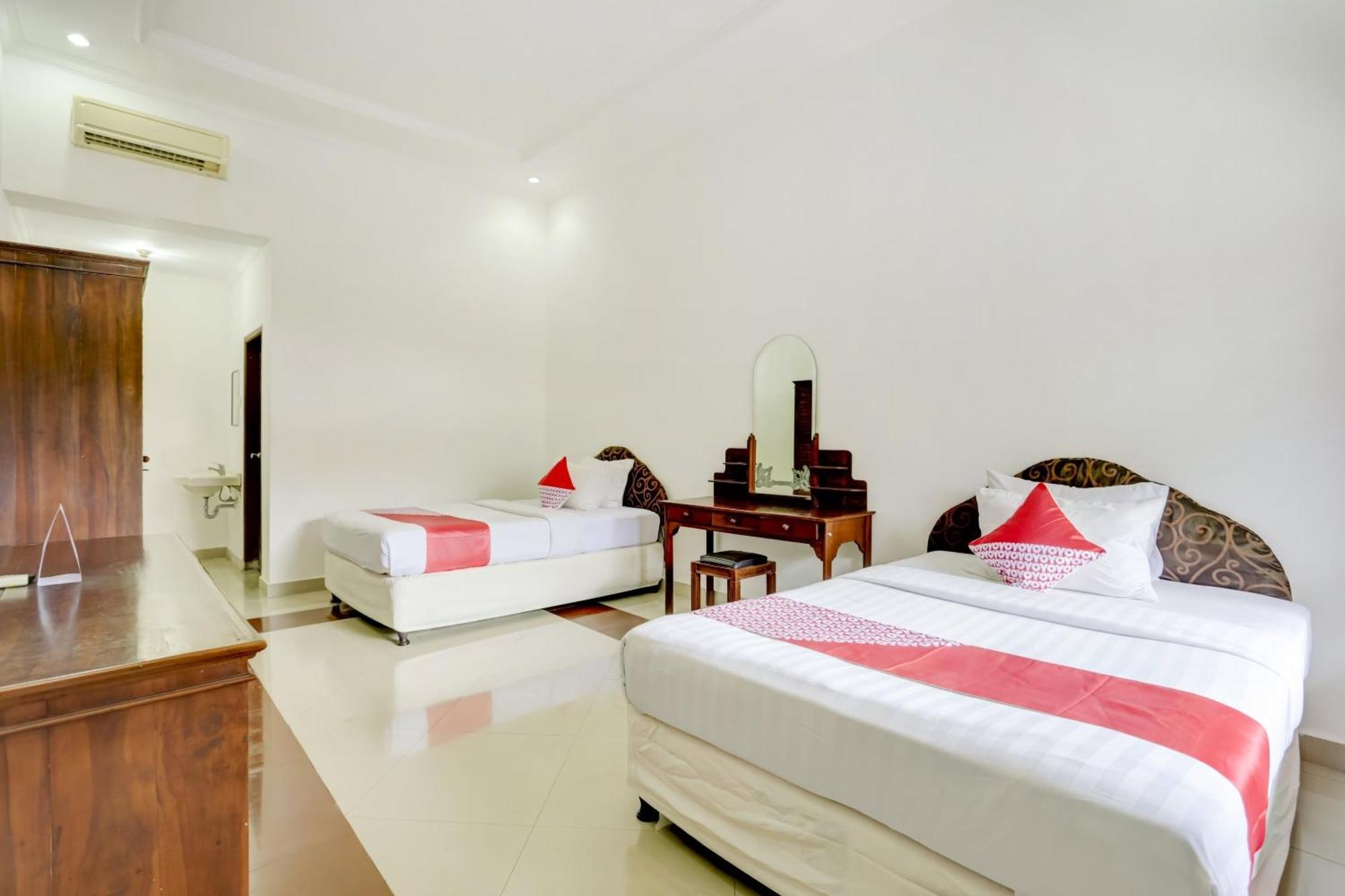Super Oyo 3261 Hotel Ratu Denpasar Extérieur photo