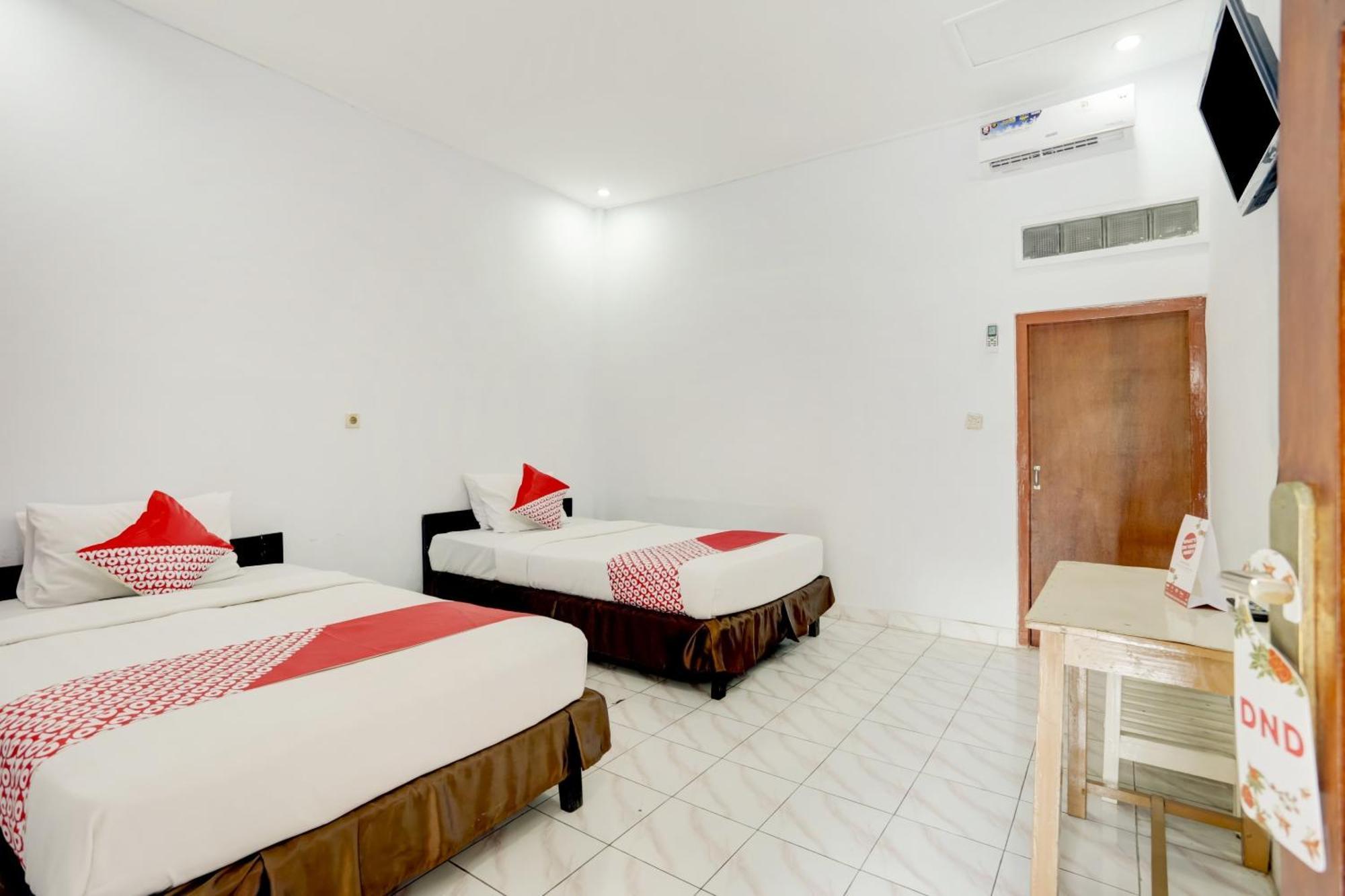 Super Oyo 3261 Hotel Ratu Denpasar Extérieur photo