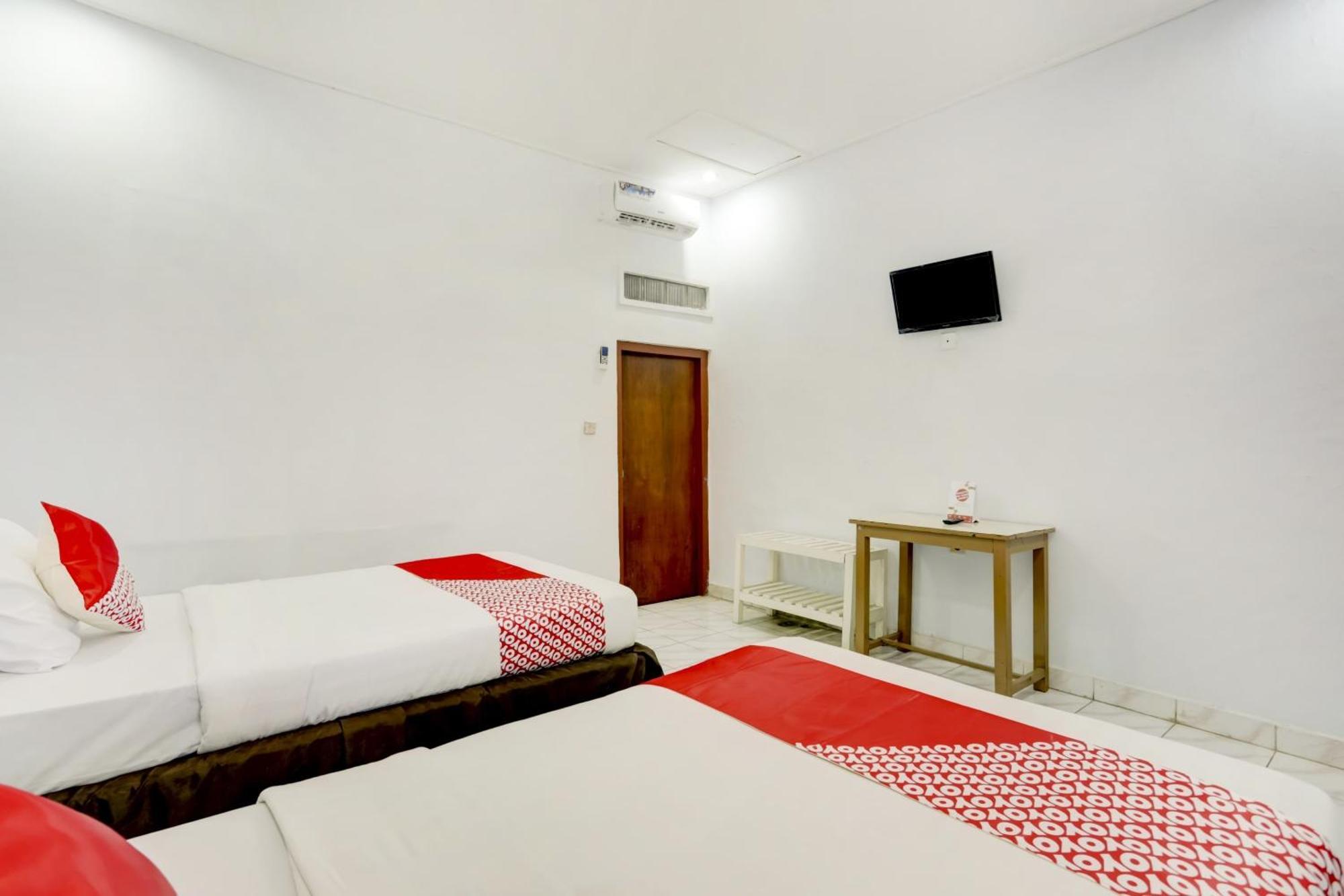Super Oyo 3261 Hotel Ratu Denpasar Extérieur photo
