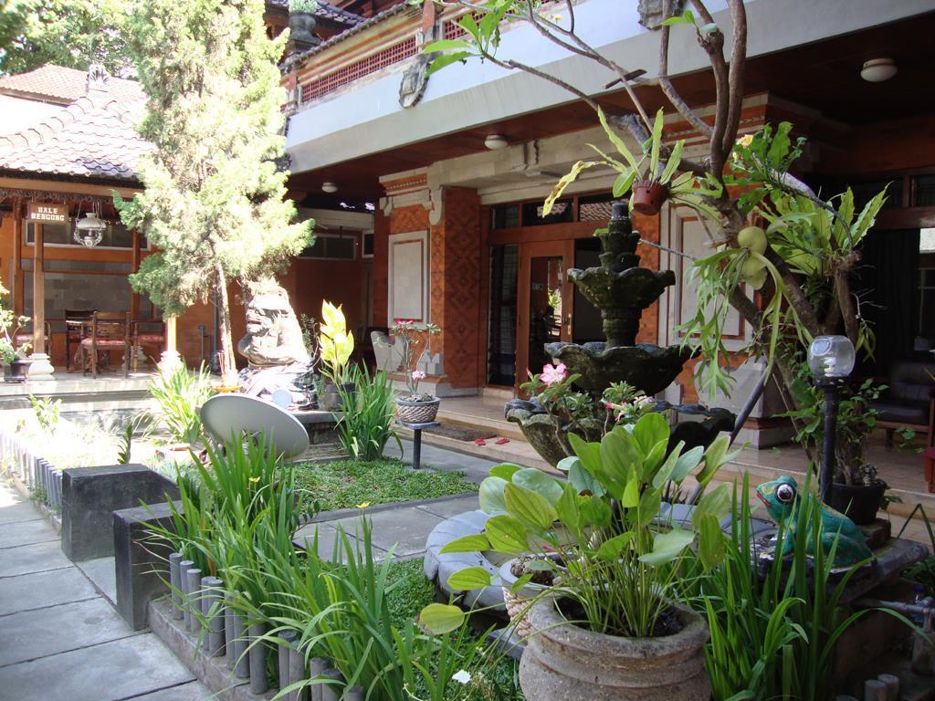 Super Oyo 3261 Hotel Ratu Denpasar Extérieur photo